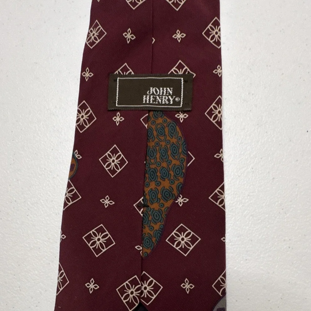 John Henry Men's Burgundy Geometric Pattern Pointed Tie, Multicolor